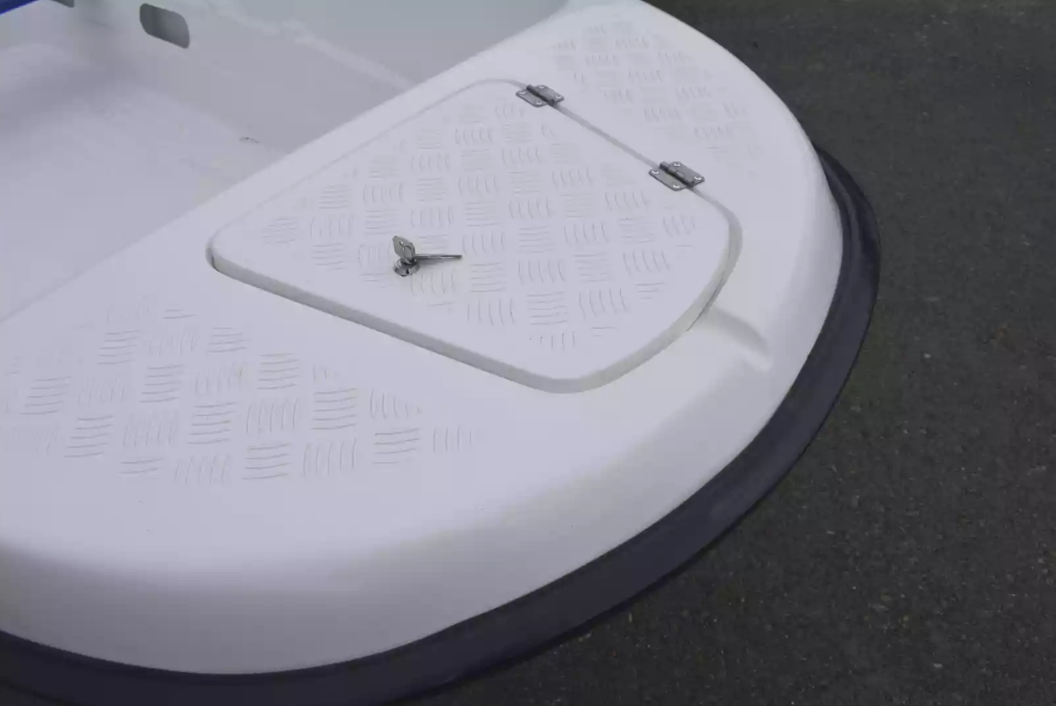 Стеклопластиковая лодка Пингвин New (тримаран) в Уфе