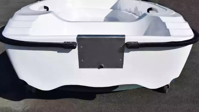 Стеклопластиковая лодка Пингвин (тримаран) в Уфе