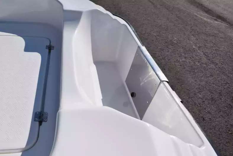 Стеклопластиковая лодка Пингвин (тримаран) в Уфе