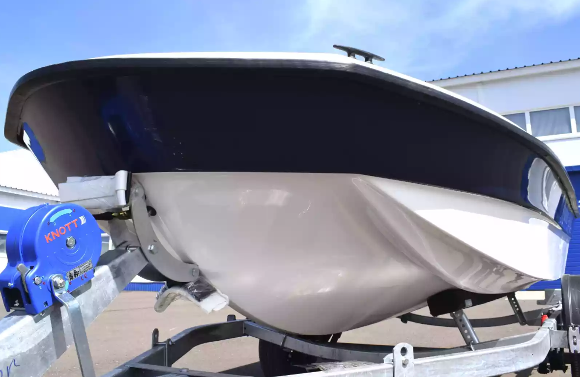 Стеклопластиковая лодка Wyatboat 430 тримаран в Уфе