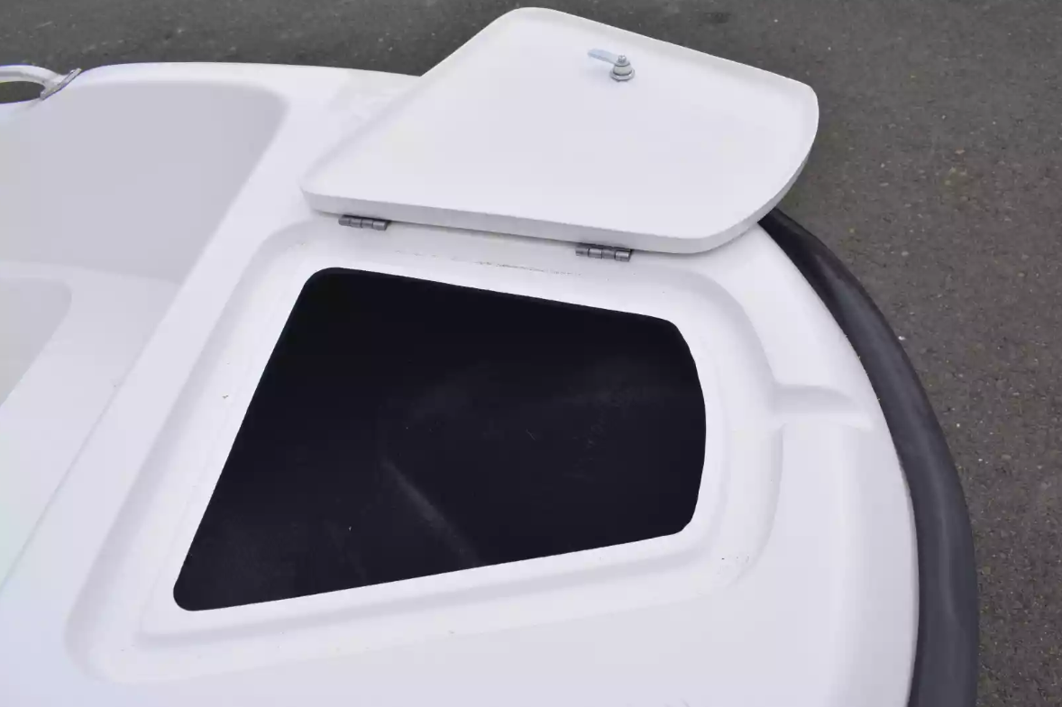 Стеклопластиковая лодка Пингвин New (тримаран) в Уфе