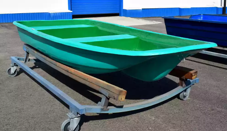 Стеклопластиковая лодка Старт (тримаран) в Уфе