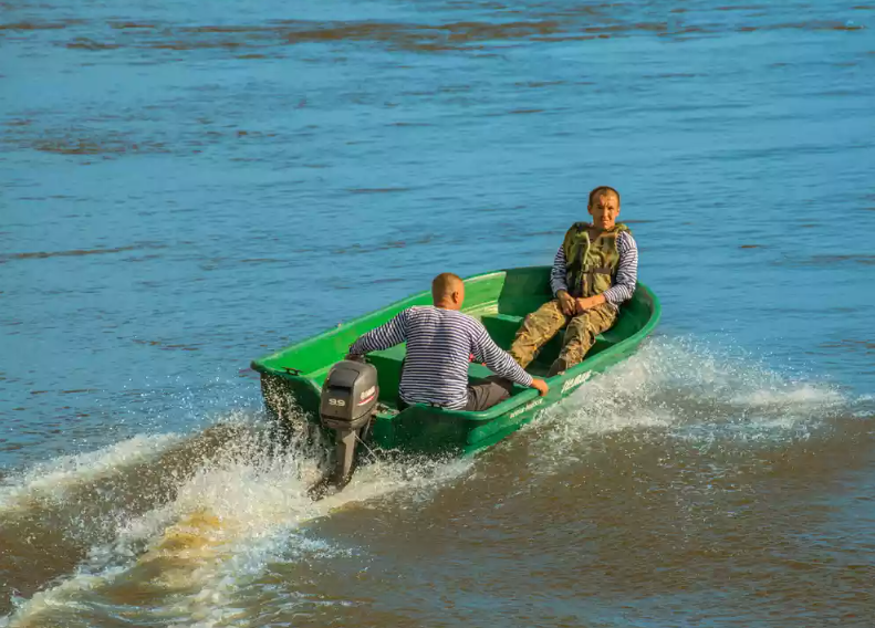 Стеклопластиковая лодка Neman-340 (тримаран) в Уфе