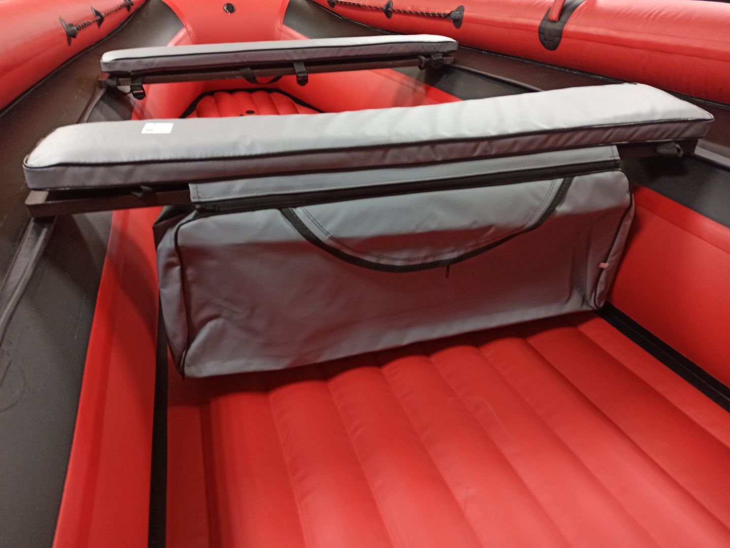 КОМПЛЕКТ МЯГКИХ НАКЛАДОК С СУМКОЙ ДЛЯ ЛОДОК 90Х20 СЕРЫЙ в Уфе