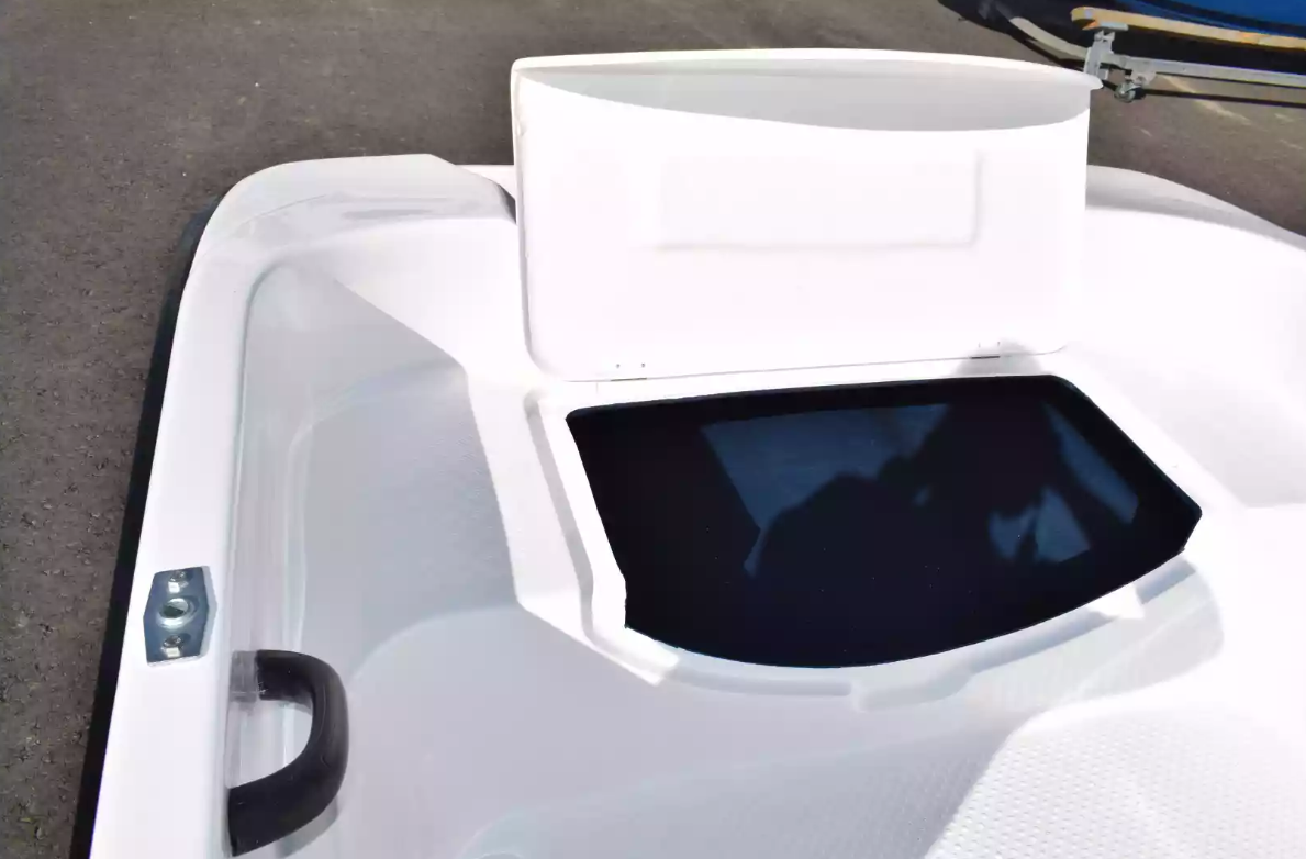 Стеклопластиковая лодка Пингвин (тримаран) в Уфе