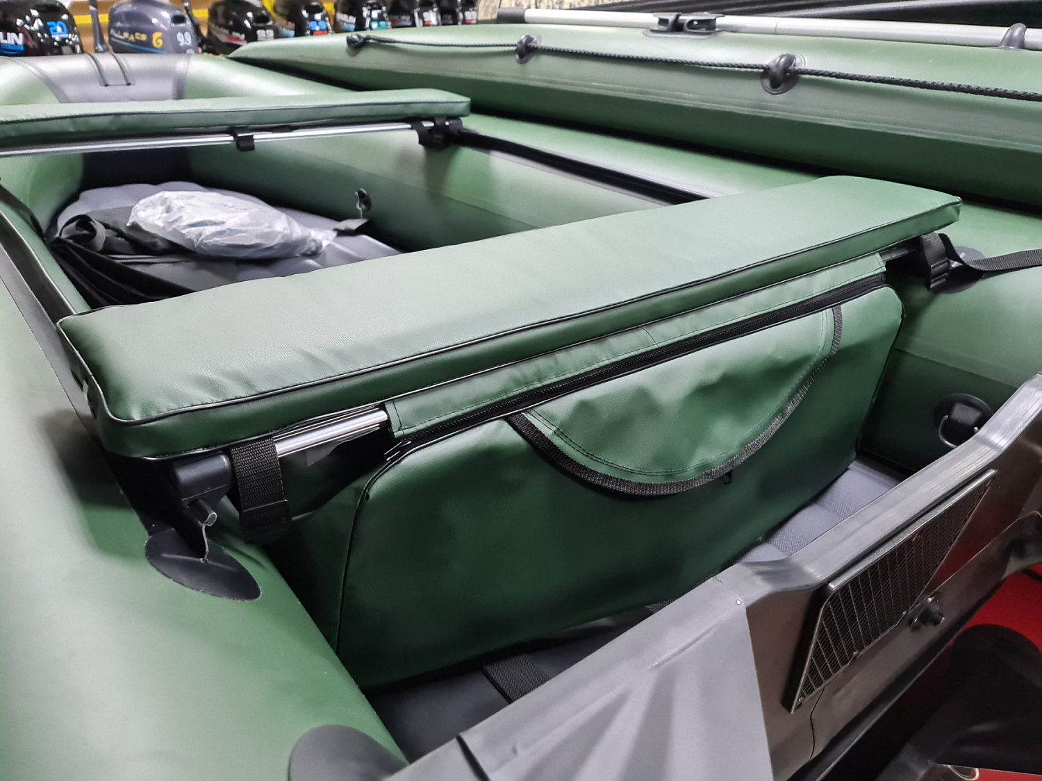 КОМПЛЕКТ МЯГКИХ НАКЛАДОК С СУМКОЙ ДЛЯ ЛОДОК 90Х20 ЗЕЛЕНЫЙ в Уфе