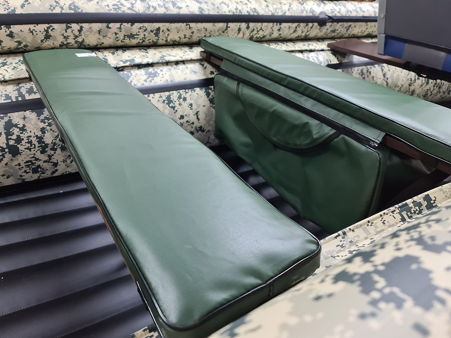 КОМПЛЕКТ МЯГКИХ НАКЛАДОК С СУМКОЙ ДЛЯ ЛОДОК 110Х20 ЗЕЛЕНЫЙ в Уфе